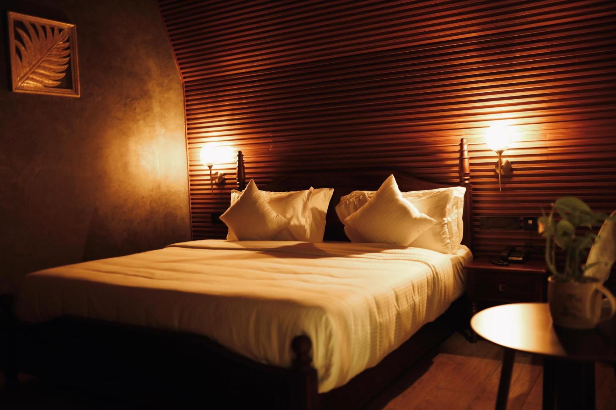 Leela'S 7Th Heaven Resort & Spa Trikunnapuzha Εξωτερικό φωτογραφία