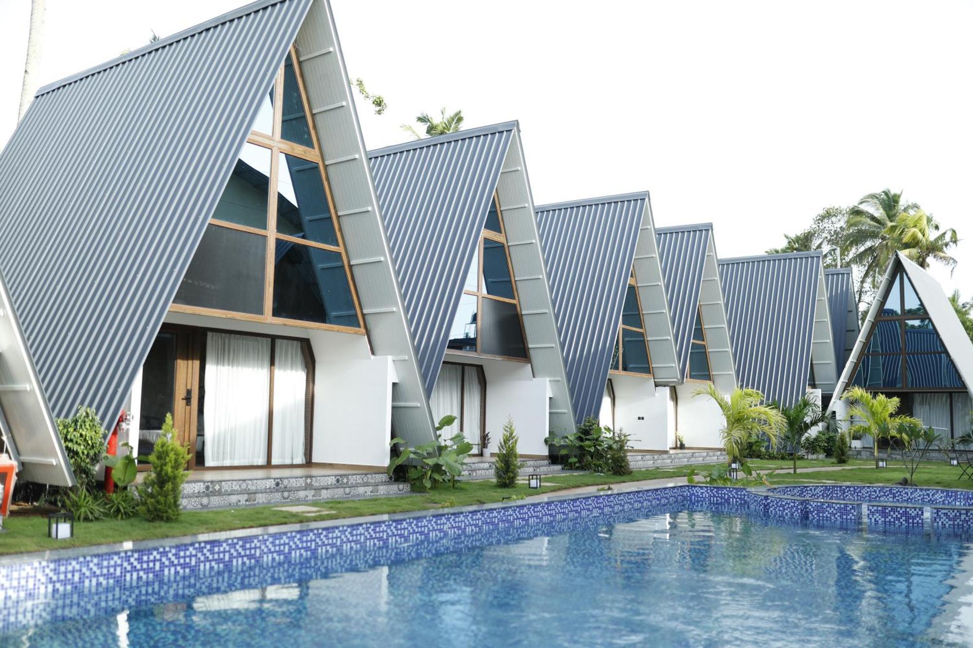 Leela'S 7Th Heaven Resort & Spa Trikunnapuzha Εξωτερικό φωτογραφία